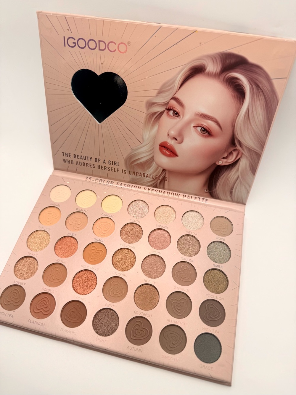 IGOODCO The Beauty of a Girl 35-Color Fashion Eyeshadow Palette - Neutral & Warm